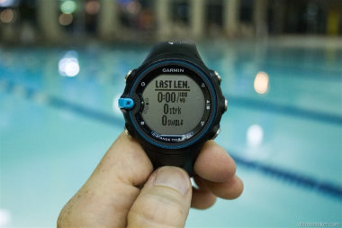 Спортивные часы Garmin Swim